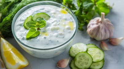 Tzatziki with saffron and yoghurt