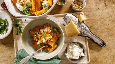 Vegetarian rigatoni with pine nuts and ricotta cheese
