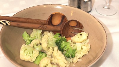 Ensalada templada de coliflor y brócoli