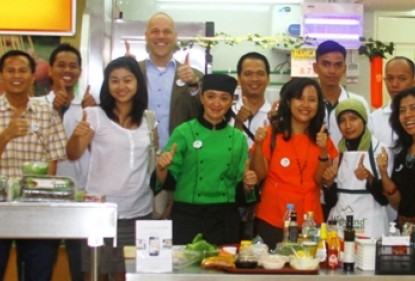 Lehrreiche Love my Salad Promotion in Indonesien
