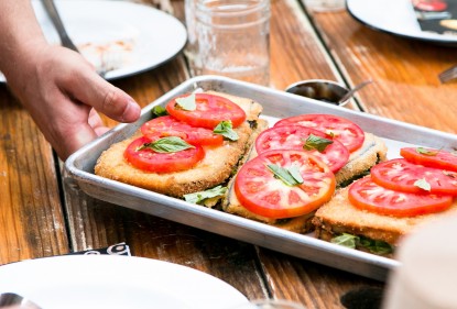 Koken met kliekjes: Hartige broodschotel met prei en pesto