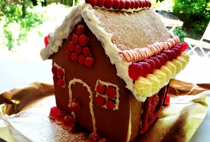 Help Louise to meet the ginger bread house challenge
