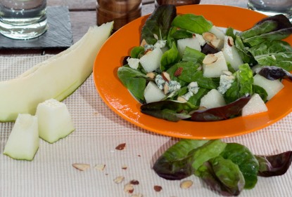 4 tips and tricks to help make chopping salads easy