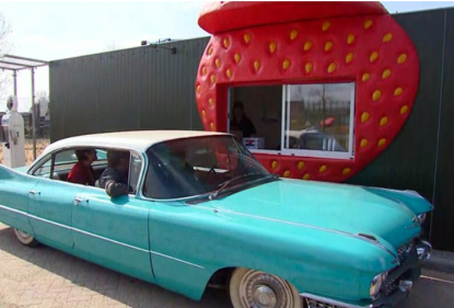 Ein tolle Idee: ein Erdbeer-Drive-in!