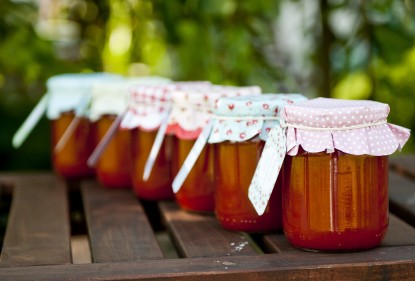 Großmutters Tomaten-Chutney aus erntereifen Tomaten