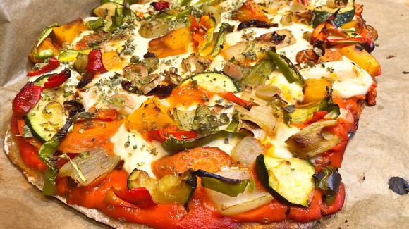 Vegan-pizza multiverduras