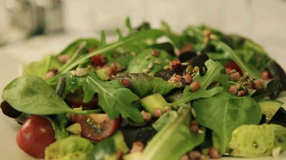 Insalata Salanova e Spinaci con pinoli e semi di girasole