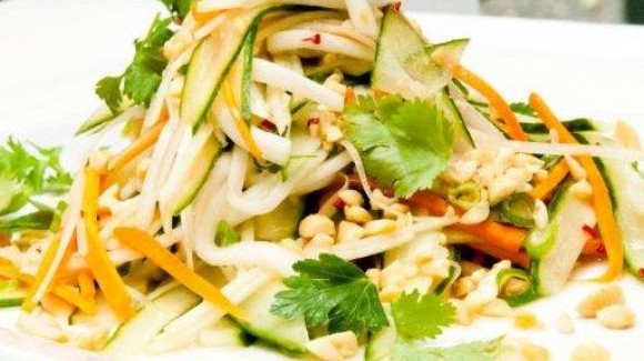 An aromatic South-East Asian raw vegetable and papaya salad