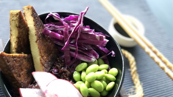 Four simple Buddha Bowls 