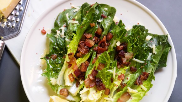 Ensalada Cesar con Lechuga Romana