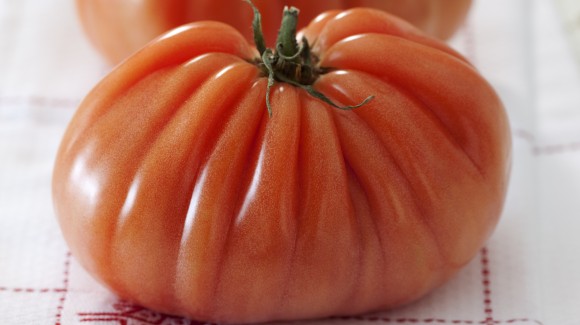 Ox-heart tomato and basil salad