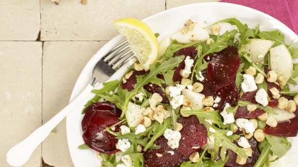 Beet salad with pear and goat cheese