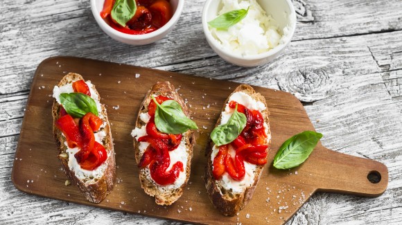 Bruschetta de pimentão assada Bruschetta de pimentão assada