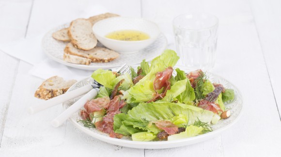 Crunchy Cos salad with dates and ham