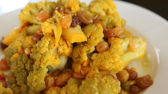 Cauliflower salad with saffron