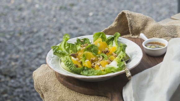 Ensalada fresca de cogollos y naranja sin aceite