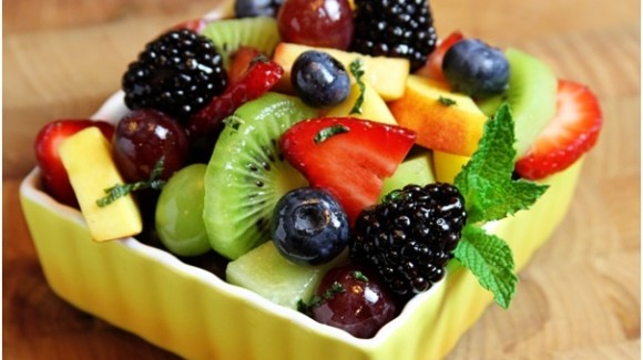 Salada de frutas frescas da estação