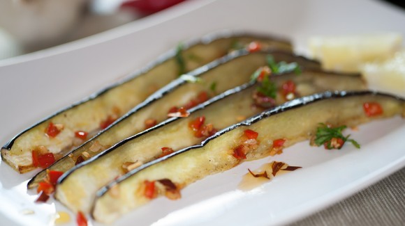 Grilled Eggplant with Chilli and Oregano