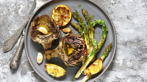 Grilled artichoke and asparagus with a lemon and garlic twist