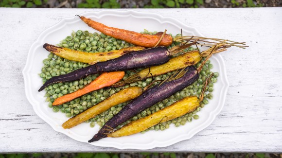 Grilled colourful carrots with steamed peas