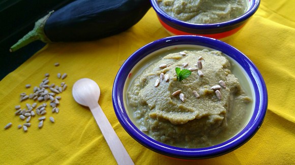 Aubergine and sunflower seeds cream