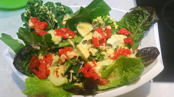 Ensalada super verde con vinagreta de cítricos