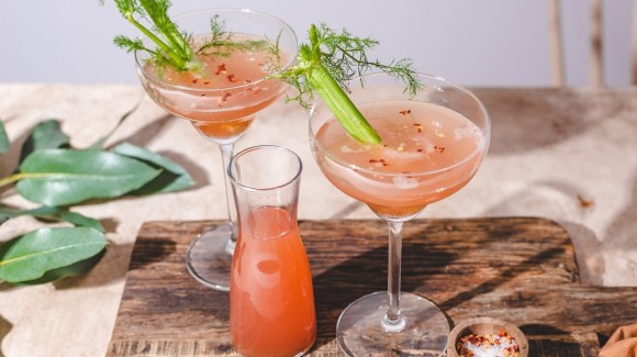 Best mocktail with fennel-rhubarb syrup