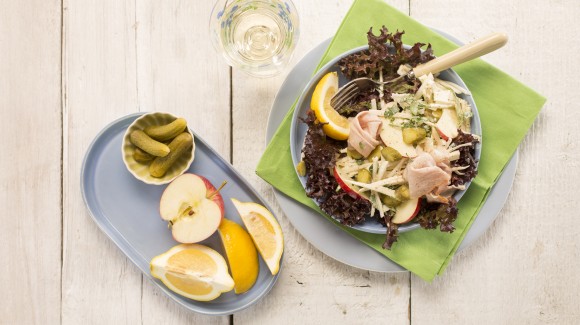 Sellerie-Salat mit Meerrettich und Schinken