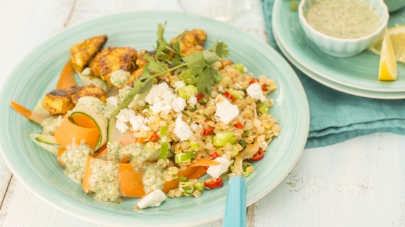 Indischer Linsensalat mit gegrilltem Hühnchen