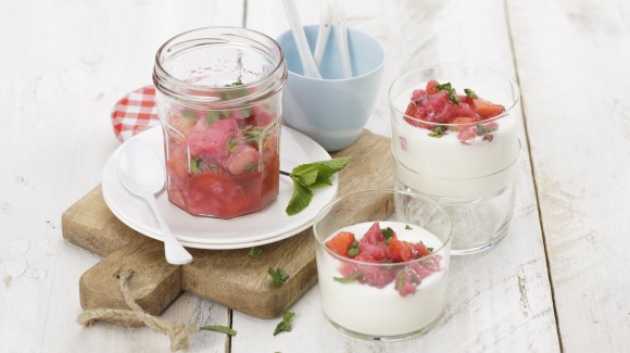 Yogur con ruibarbo & fresas
