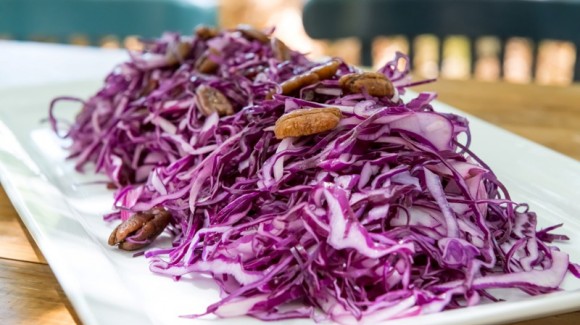 Red cabbage and cranberry salad