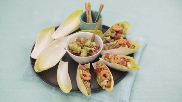 Witlof boats with grilled shrimps and salsa