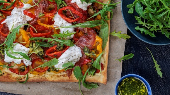 Flammkuchen mit Sweet Palermo Spitzpaprika