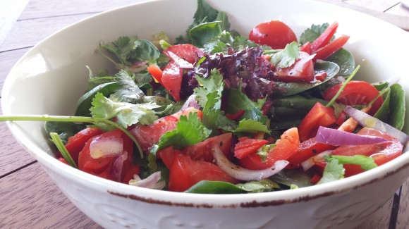 Garden salad with Vietnamese flavours Garden salad with Vietnamese flavours
