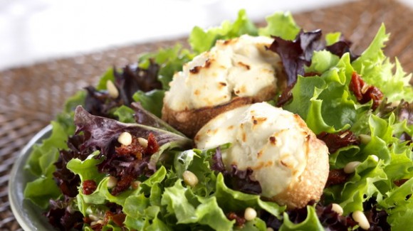 Salad Blend with Goat Cheese Crostini