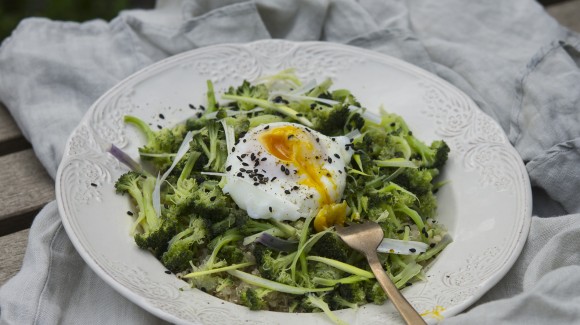 Salteado de brócoli y quinoa