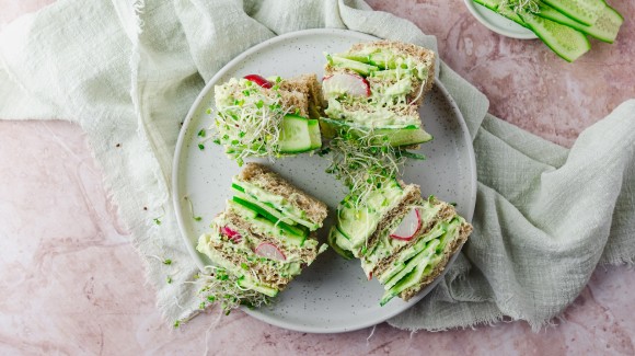Mini-komkommer sandwich Mini-komkommer sandwich