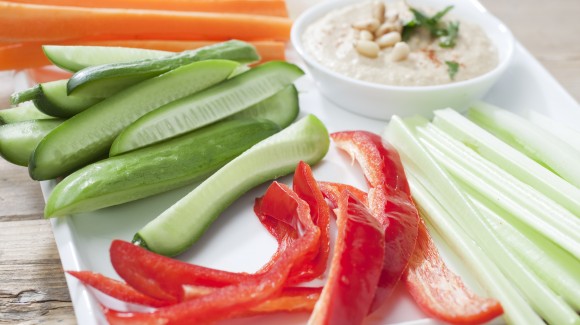 Discover these tasty vegetable dips - perfect for snacking!