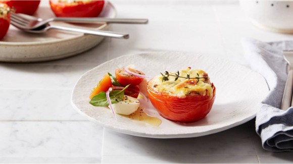 Truss tomatoes stuffed with tuna