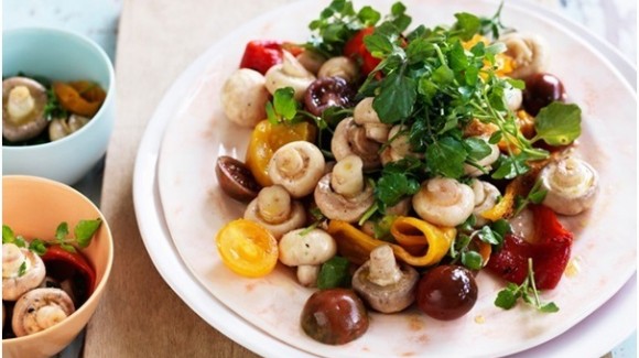 Summer mushroom salad 