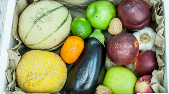 Frutas e legumes recebem tinta