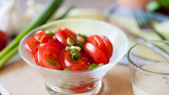 Tomatensalat mit Estragondressing