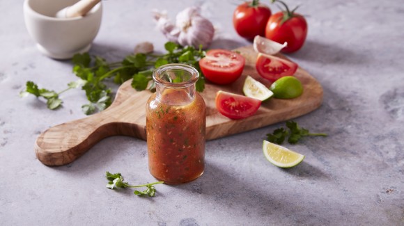 Salsa z rajčat na keříčku