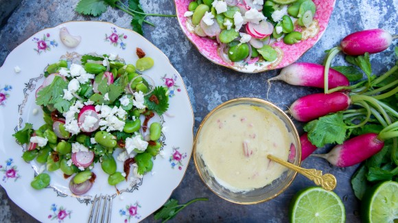 Dicke Bohnen-Salat mit Radieschen und Feta 