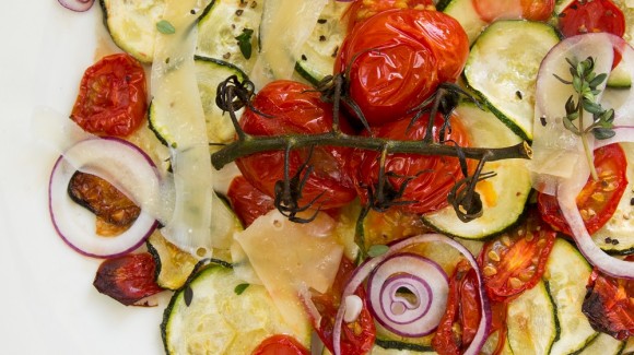 Zucchini salad with roasted tomatoes