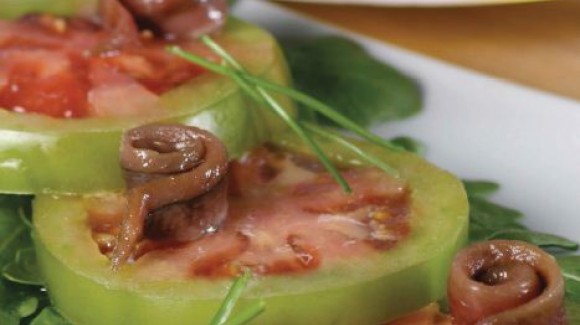 Traditional Spanish greenback tomato salad